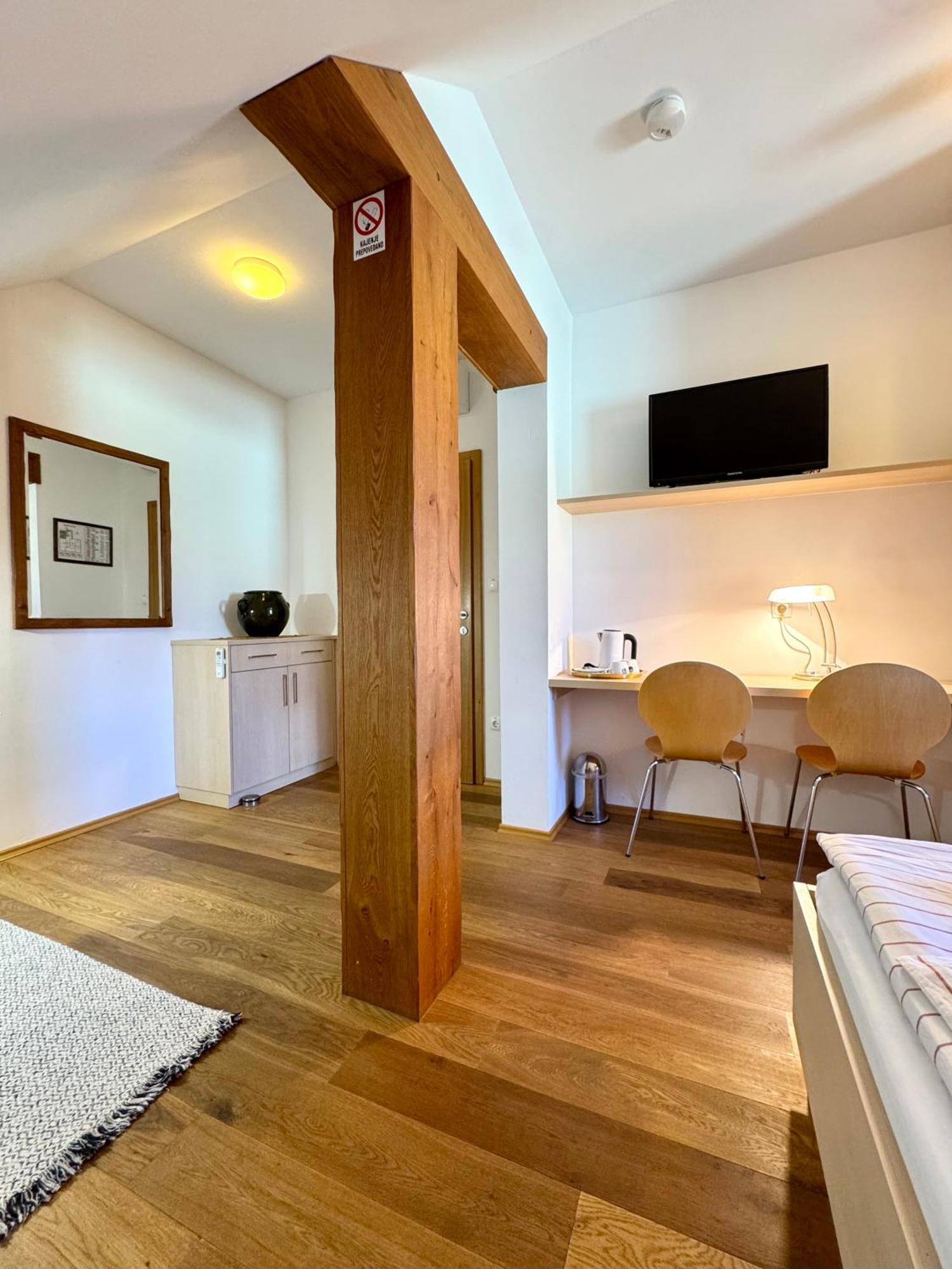 Guest House Domacija Krnc Hrib pri Hinjah Экстерьер фото