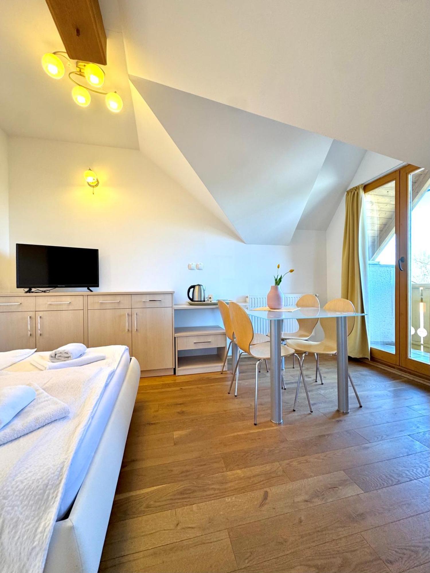 Guest House Domacija Krnc Hrib pri Hinjah Экстерьер фото